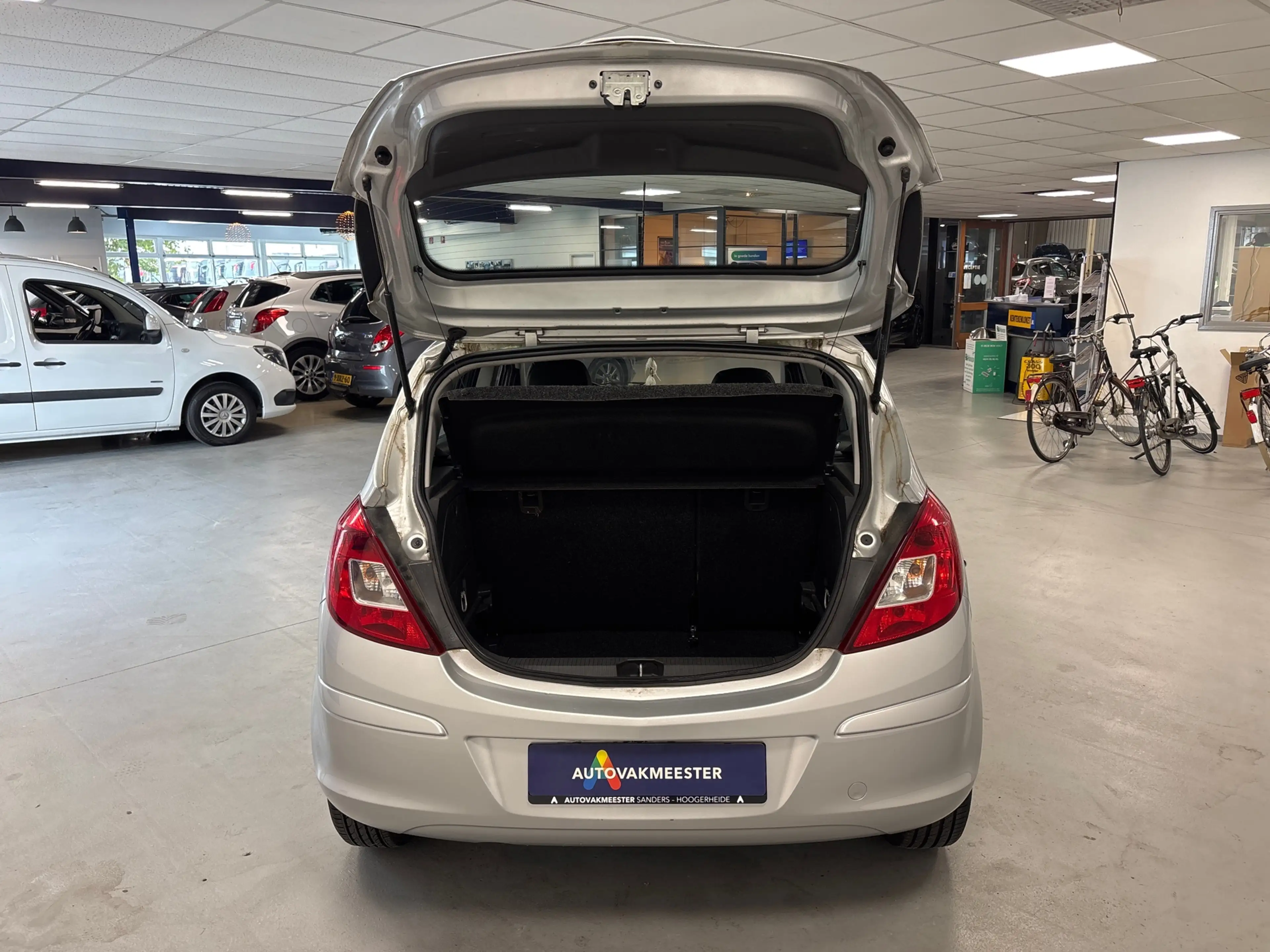 Opel Corsa 1.4-16V Berlin — photo 6