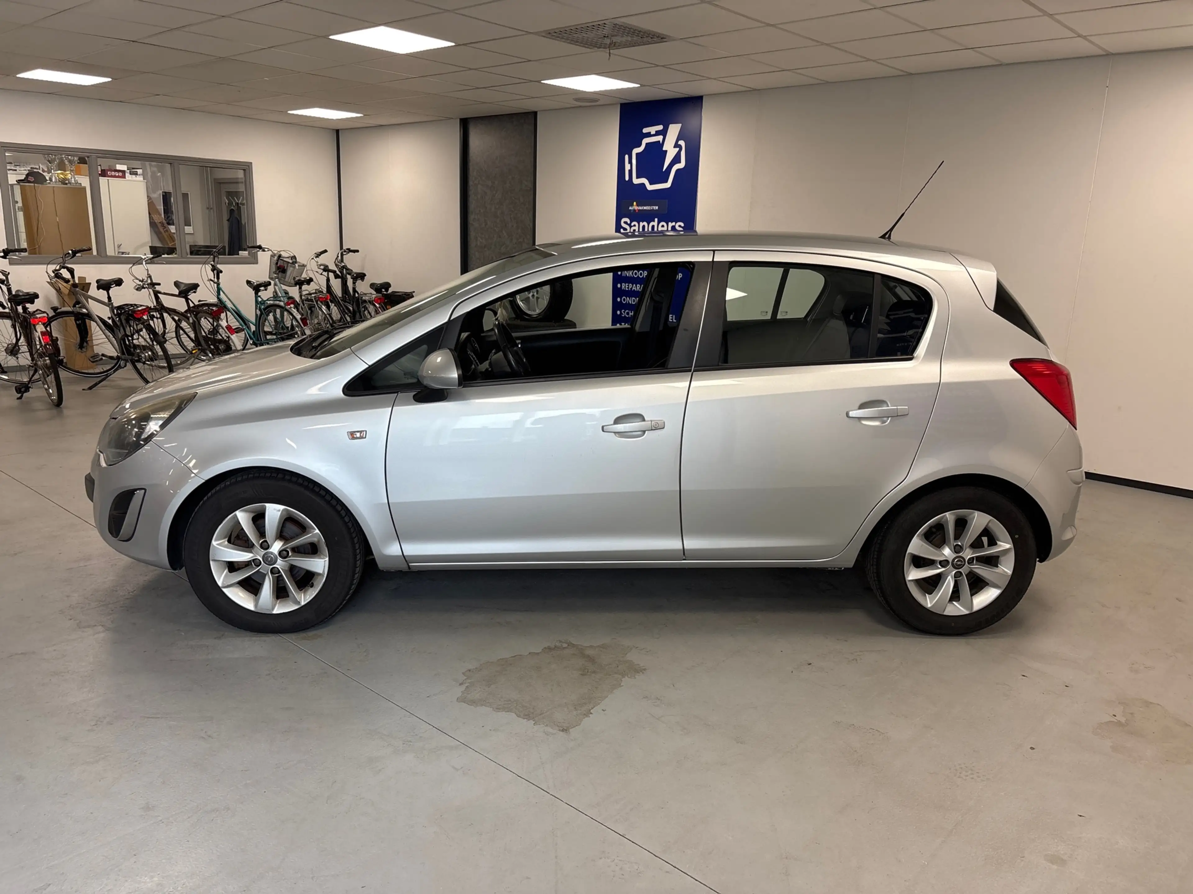 Opel Corsa 1.4-16V Berlin — photo 4
