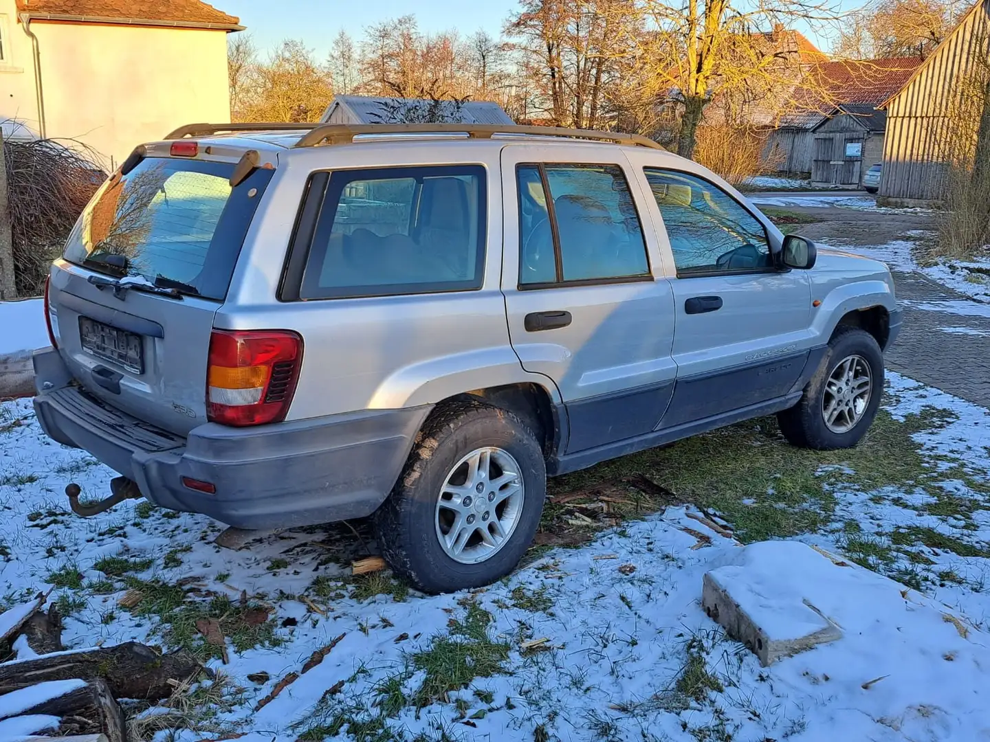Jeep Grand Cherokee Grand Cherokee 2.7 CRD Laredo Zilver - 1