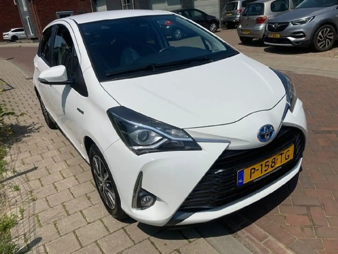Toyota Yaris 1.5 Hyb. Y20 Blanc - 2