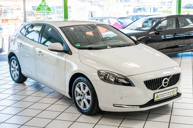 Volvo V40 Kinetic 2.0 Diesel 120 PS Navigation Klima