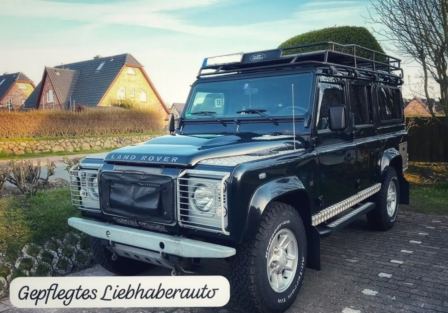 Land Rover Defender 110 SE Station Wagon Schwarz - 1