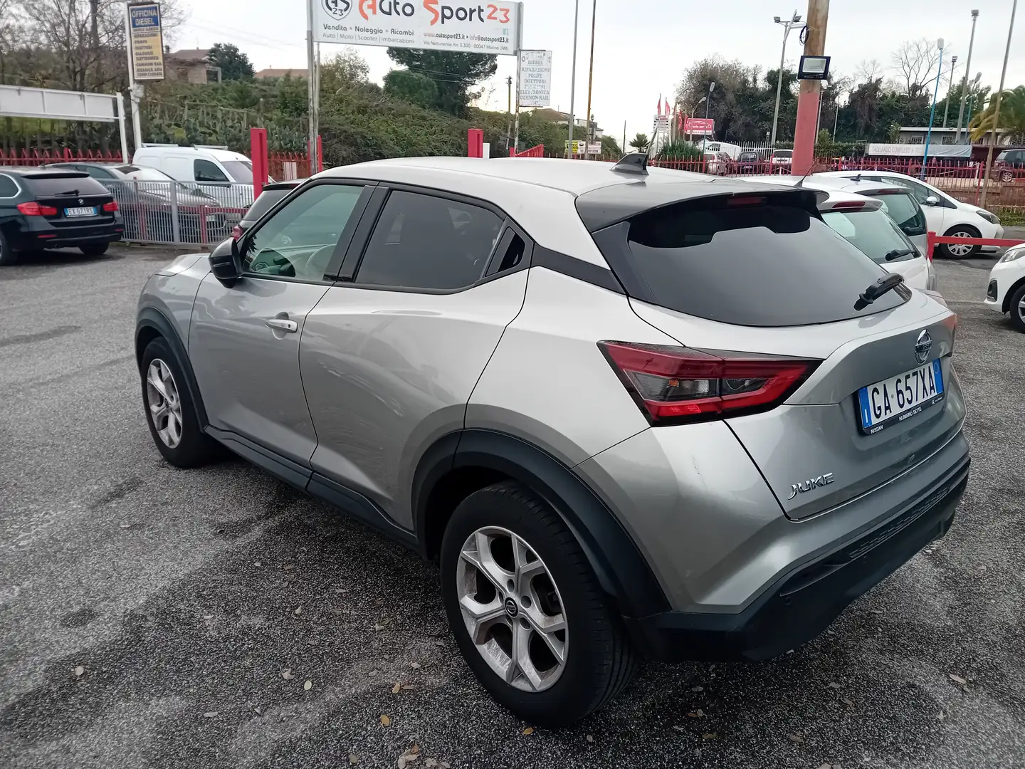 Nissan Juke Juke II 1.0 dig-t N-Connecta 117cv dct automatica Argento - 2