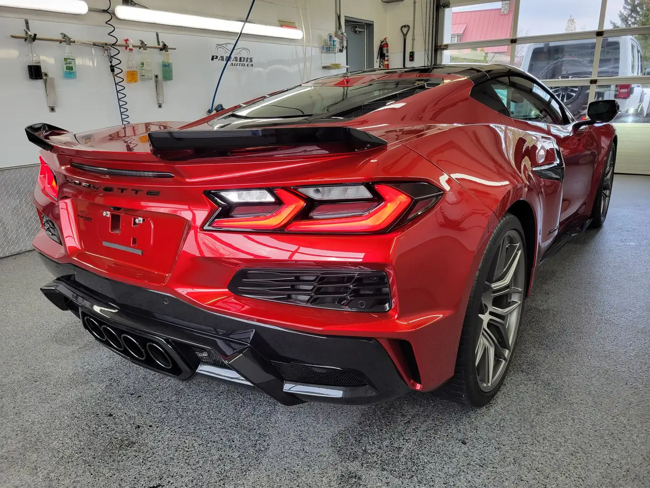 Chevrolet Corvette снимка Chevrolet Corvette