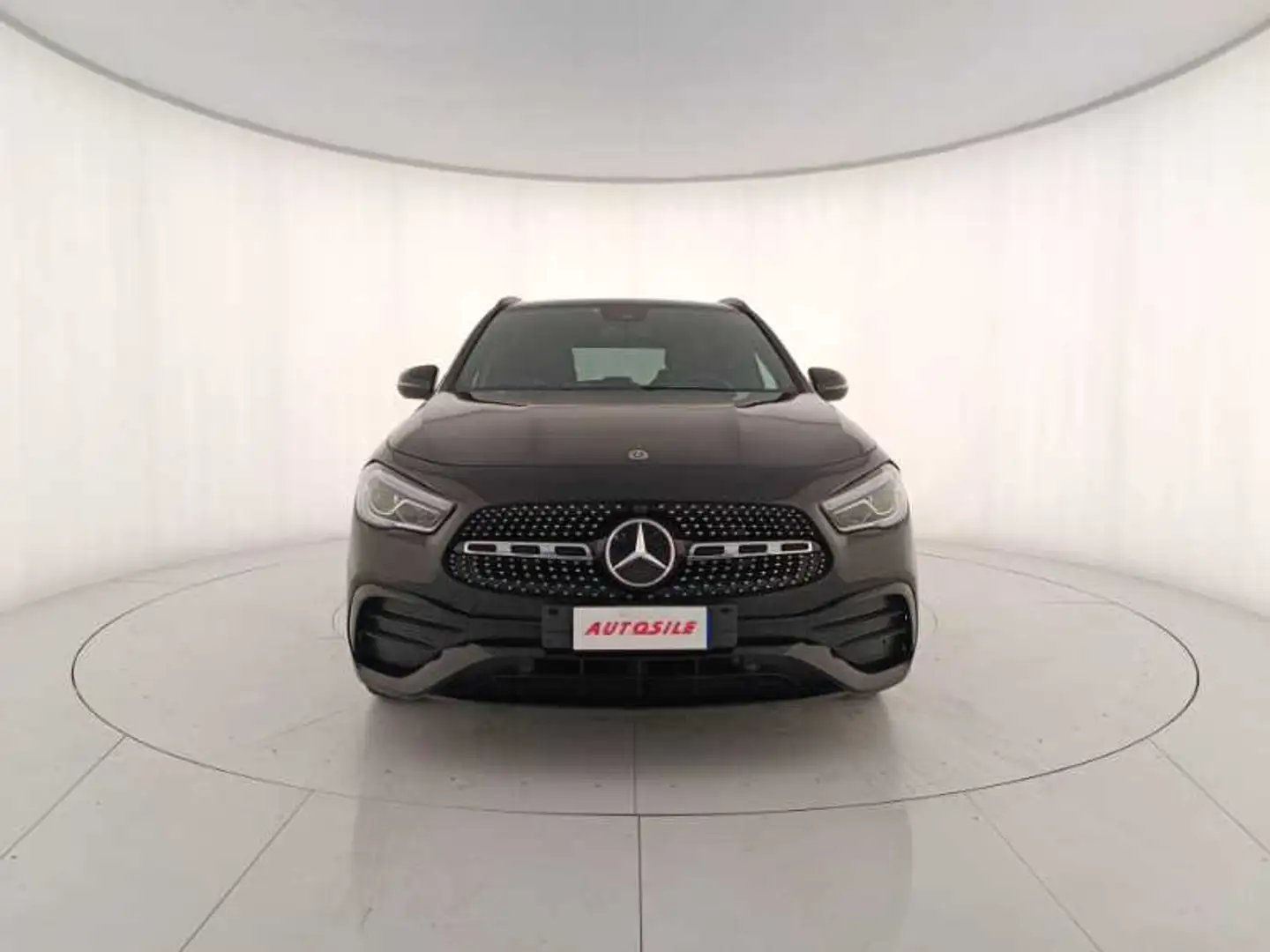 Mercedes-Benz GLA 200 200 d Premium auto Nero - 2