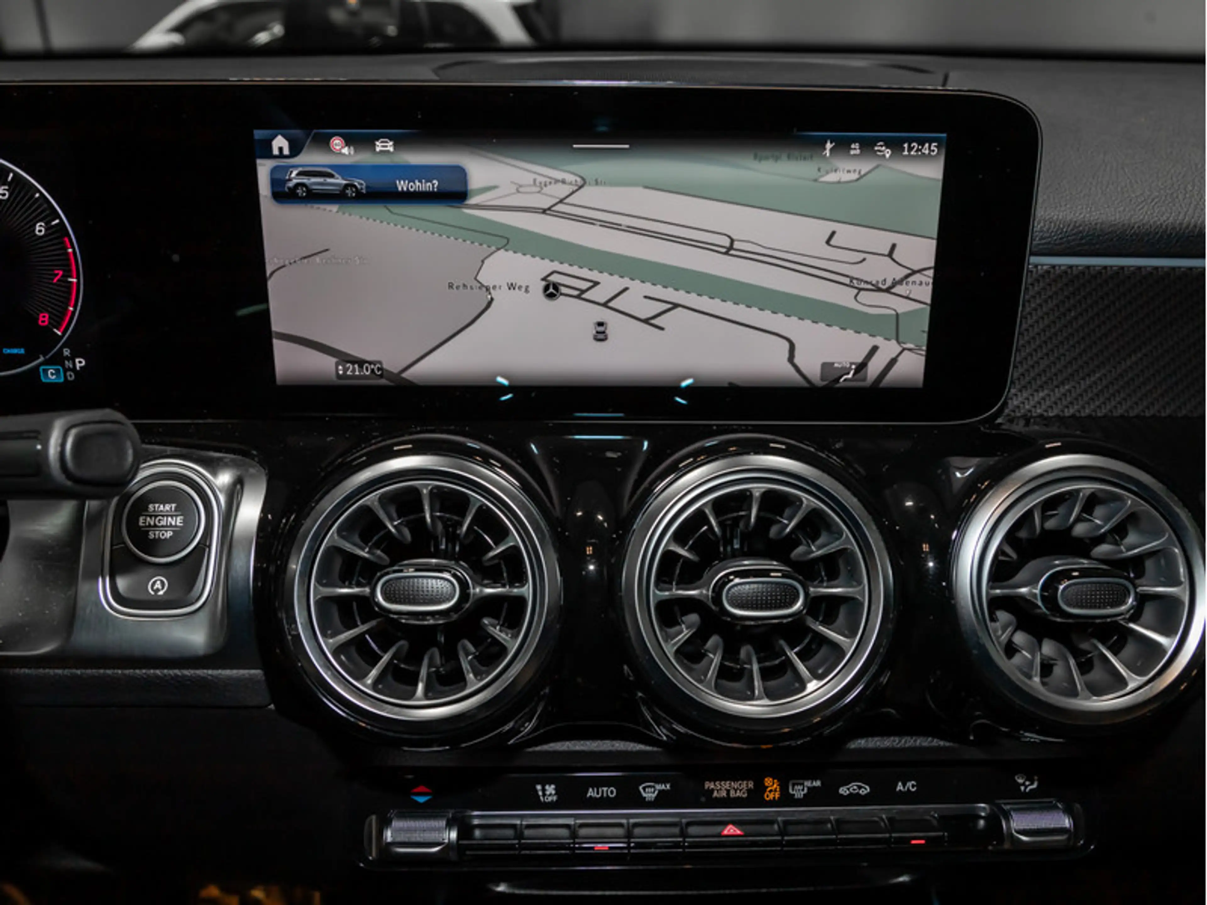 Mercedes-Benz GLB 250 4M AMG-Sport/Pano/Burm/AHK/Night/7Sitze — photo 14