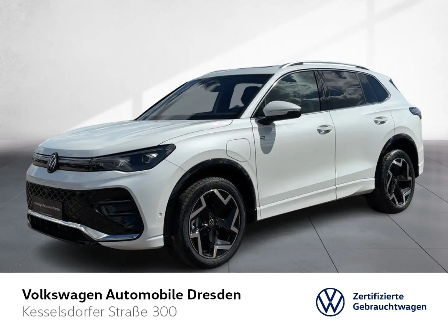 Volkswagen Tiguan R-Line 1,5 eHybrid DSG AHK NAV LEDER PANO Weiß - 1