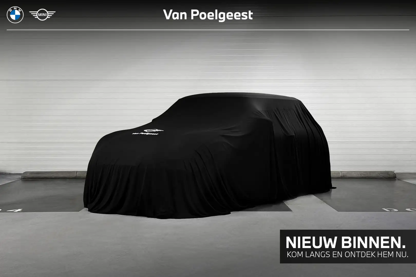 MINI Cooper 5-deurs Essential | Apple CarPlay | Achteruitrijca Noir - 1