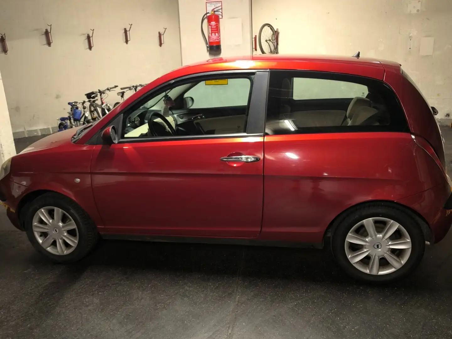 Lancia Ypsilon Ypsilon Argento 1,2 16V Argento Rot - 1