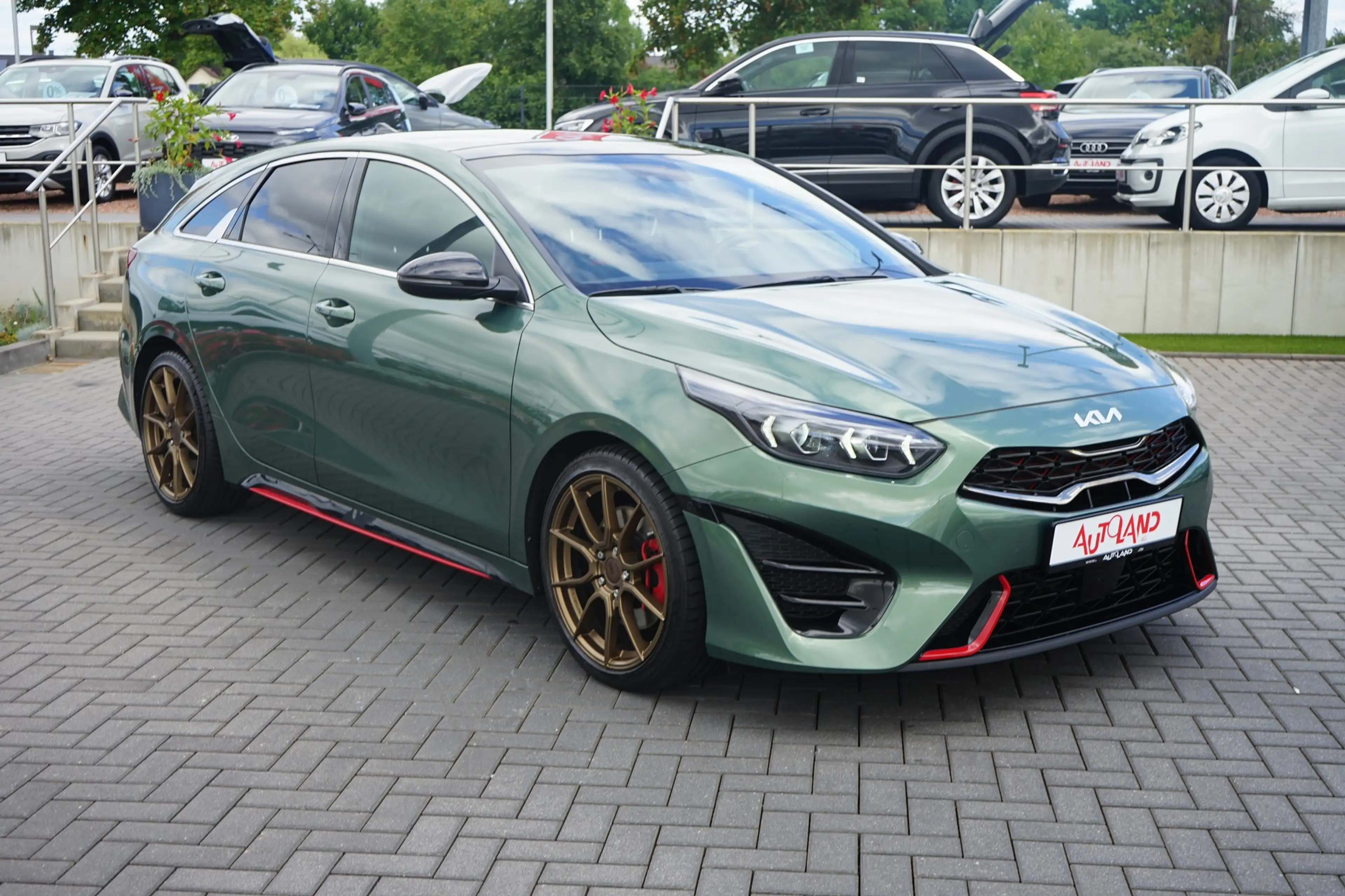 Kia ProCeed / pro_cee'd ProCeed 1.6 T-GDI GT — photo 4