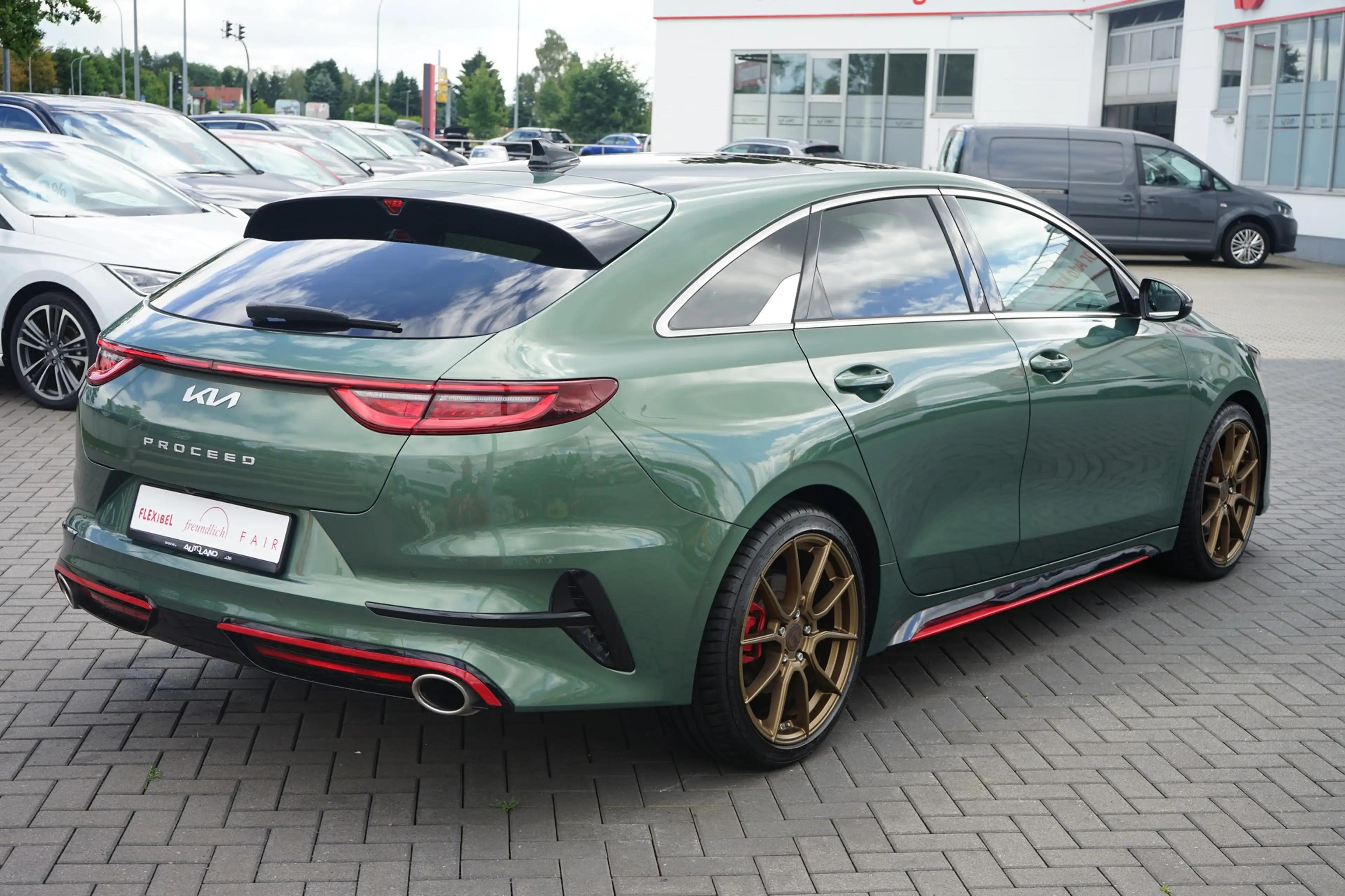 Kia ProCeed / pro_cee'd ProCeed 1.6 T-GDI GT — photo 6