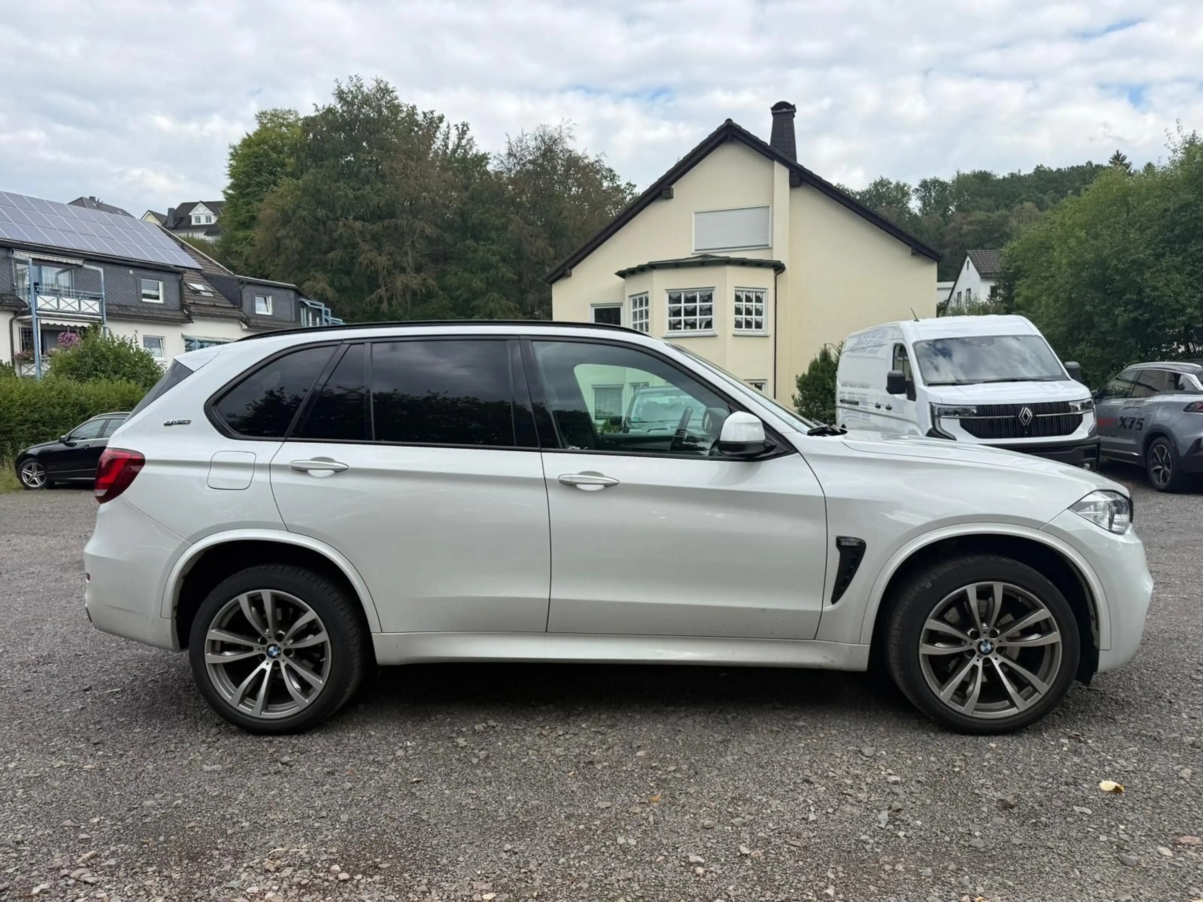 BMW X5 xDrive 40 e M Paket, Pano, 8-fach — photo 7