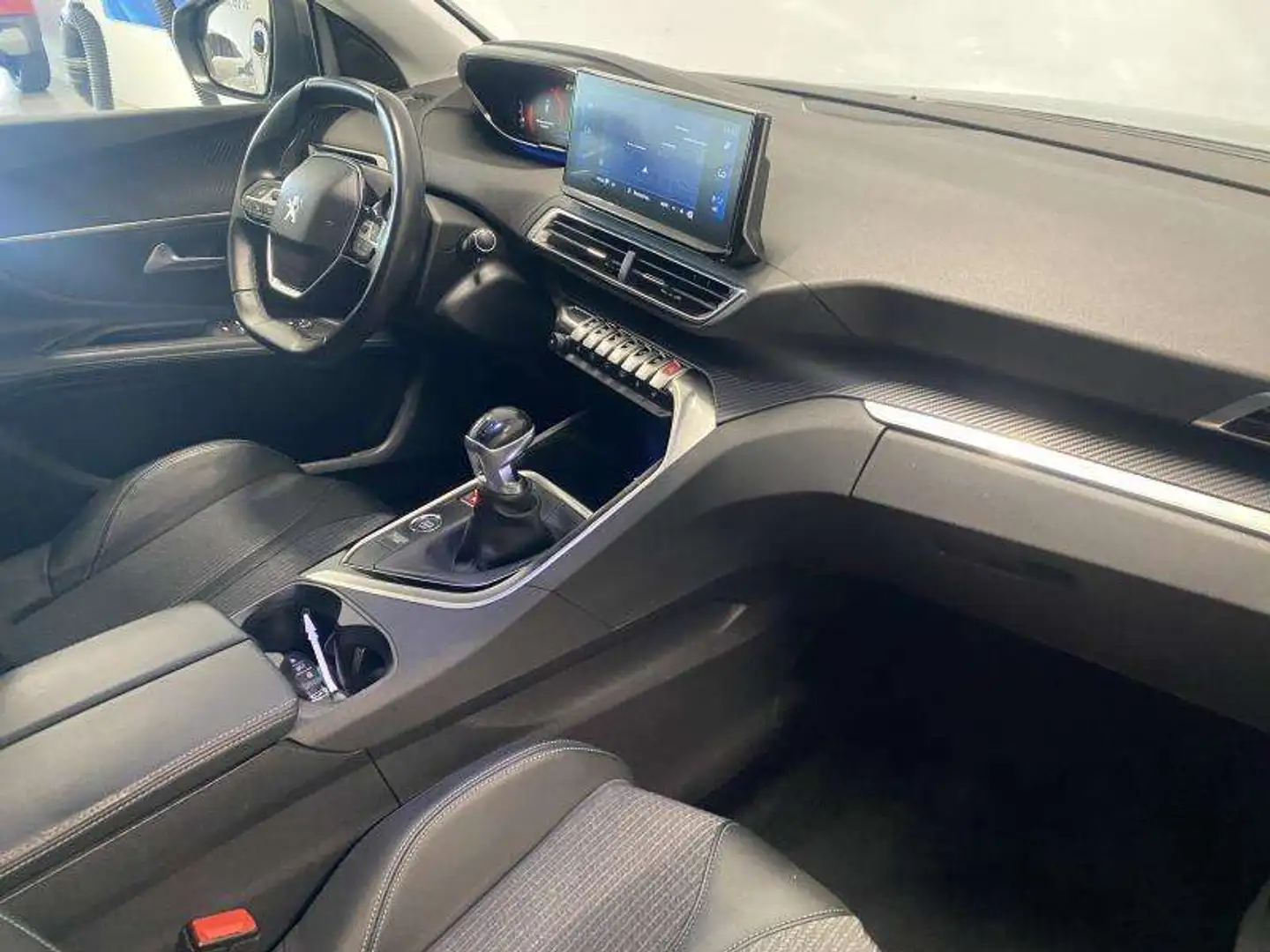 Peugeot 3008 Allure - SIEGES CHAUFFANTS - CAMERA - GPS Grau - 2