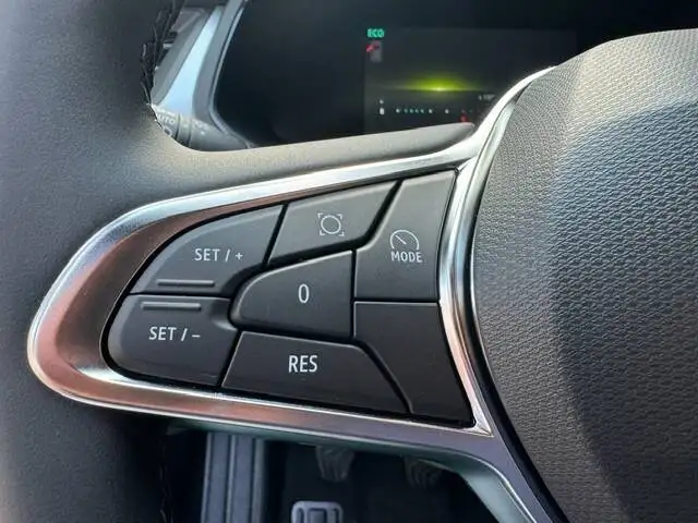 Renault Captur view 8