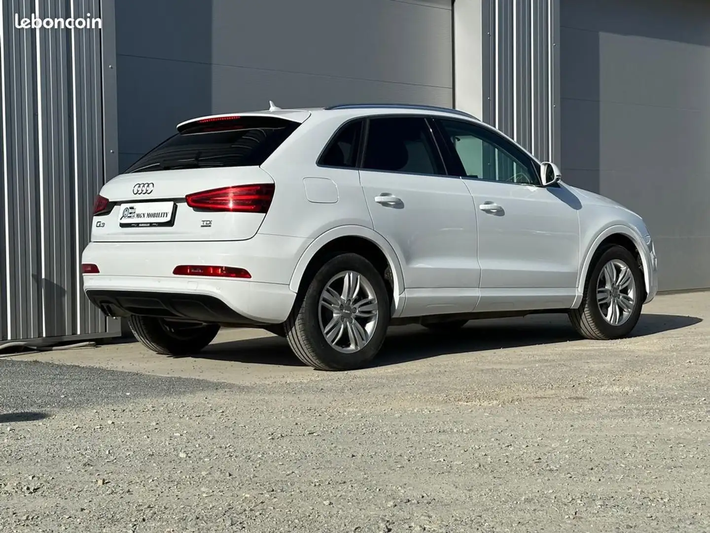 Audi Q3 Première main Ambition Luxe 2.0 TDI 177 Quattro Bílá - 2