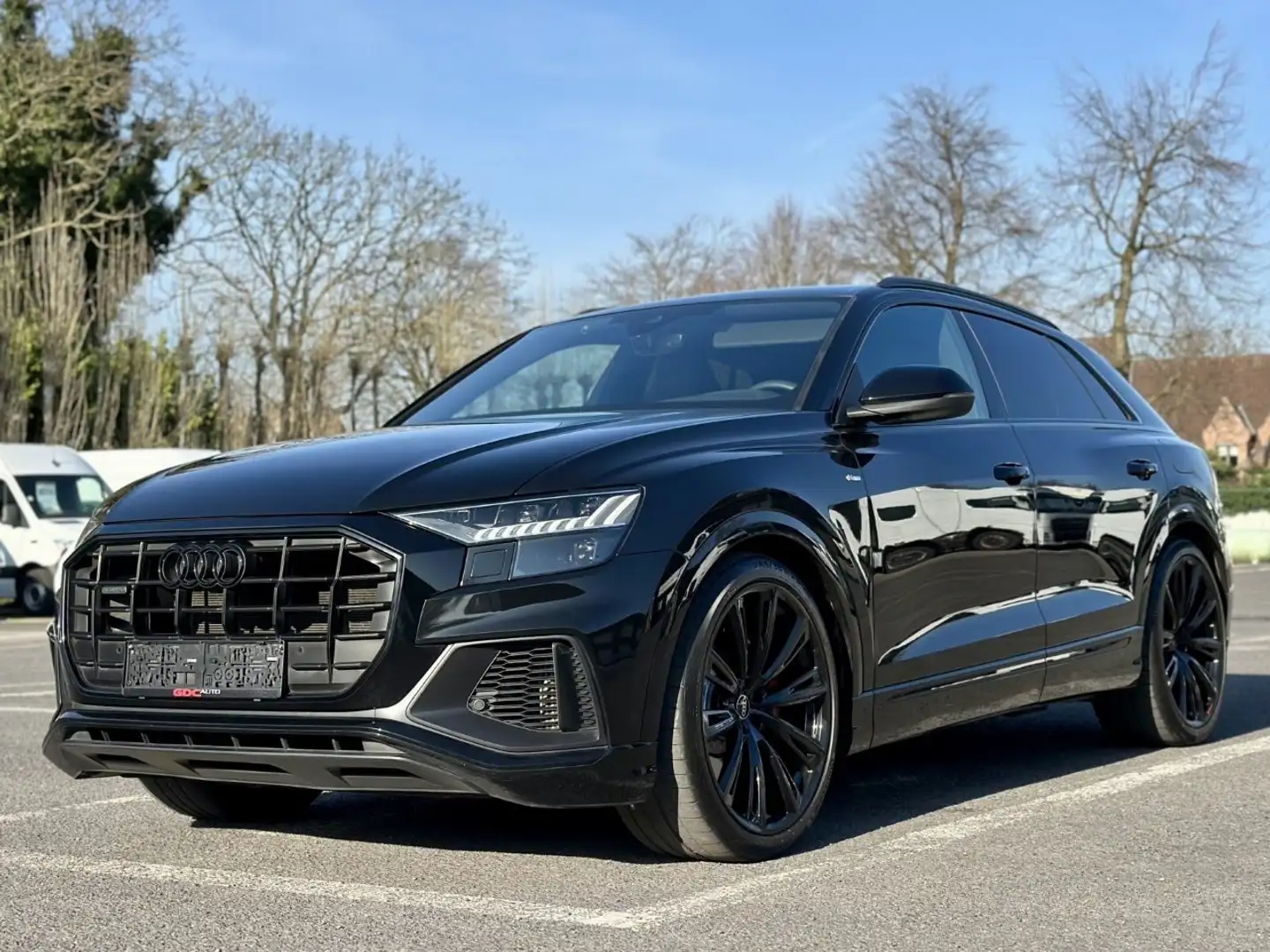 Audi Q8 60 TFSI E Hybrid -72.726€ - Leasing 1.578€/M Zwart - 1