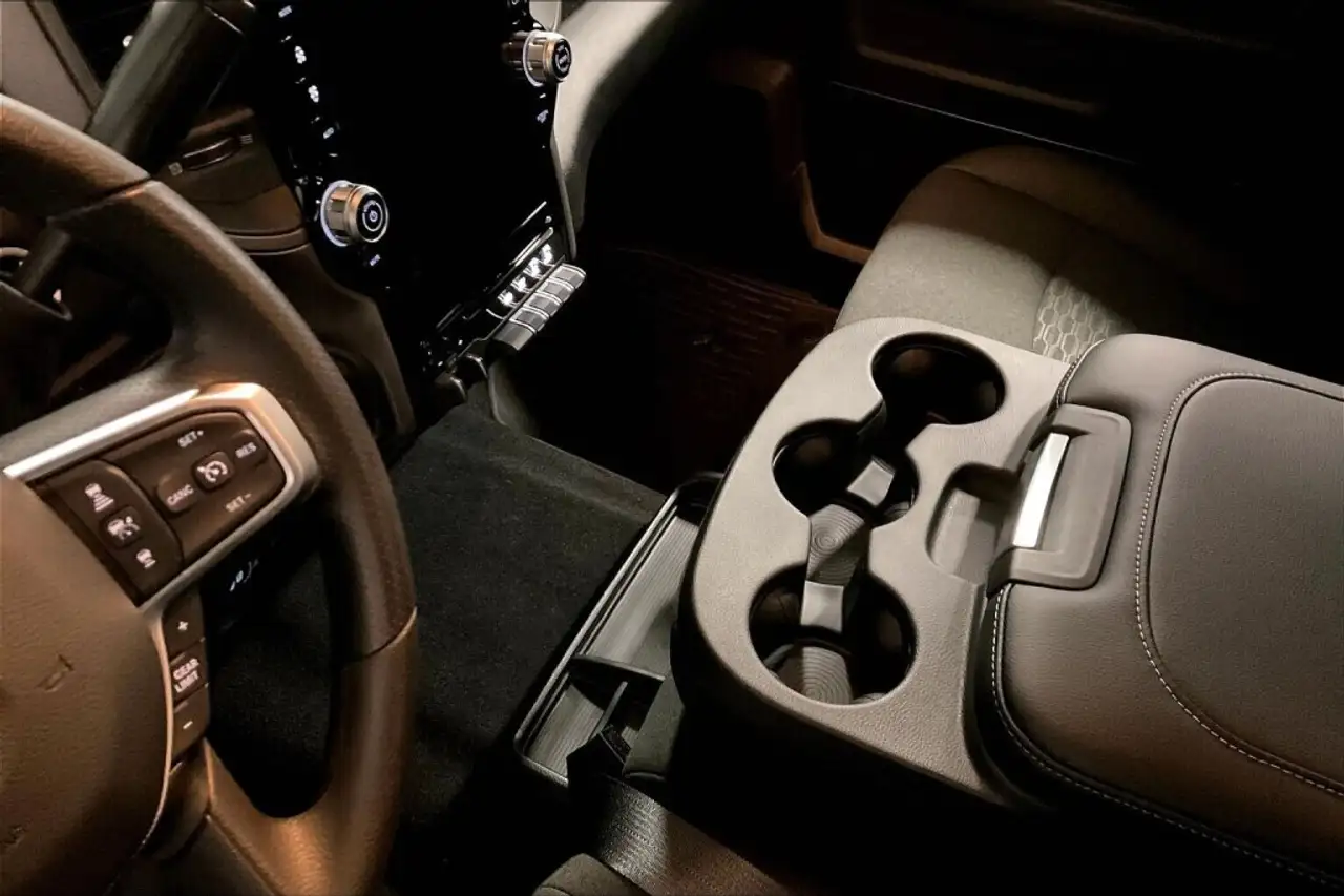 RAM 2500 снимка RAM 2500