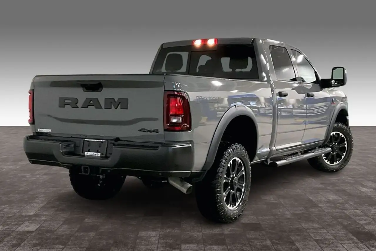 RAM 2500 снимка RAM 2500