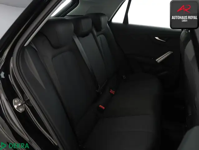 Audi Q2 view 12