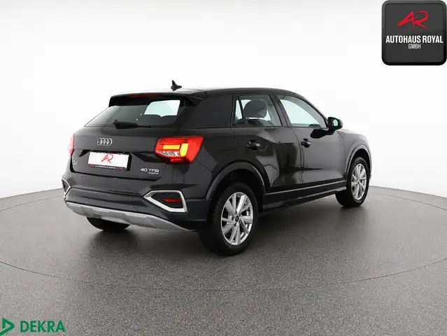 Audi Q2 view 5