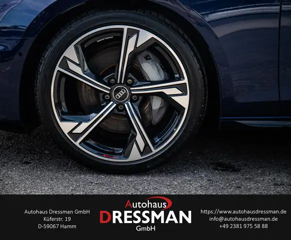 Audi A4 view 8