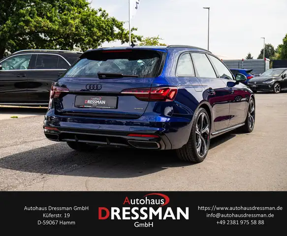 Audi A4 view 4