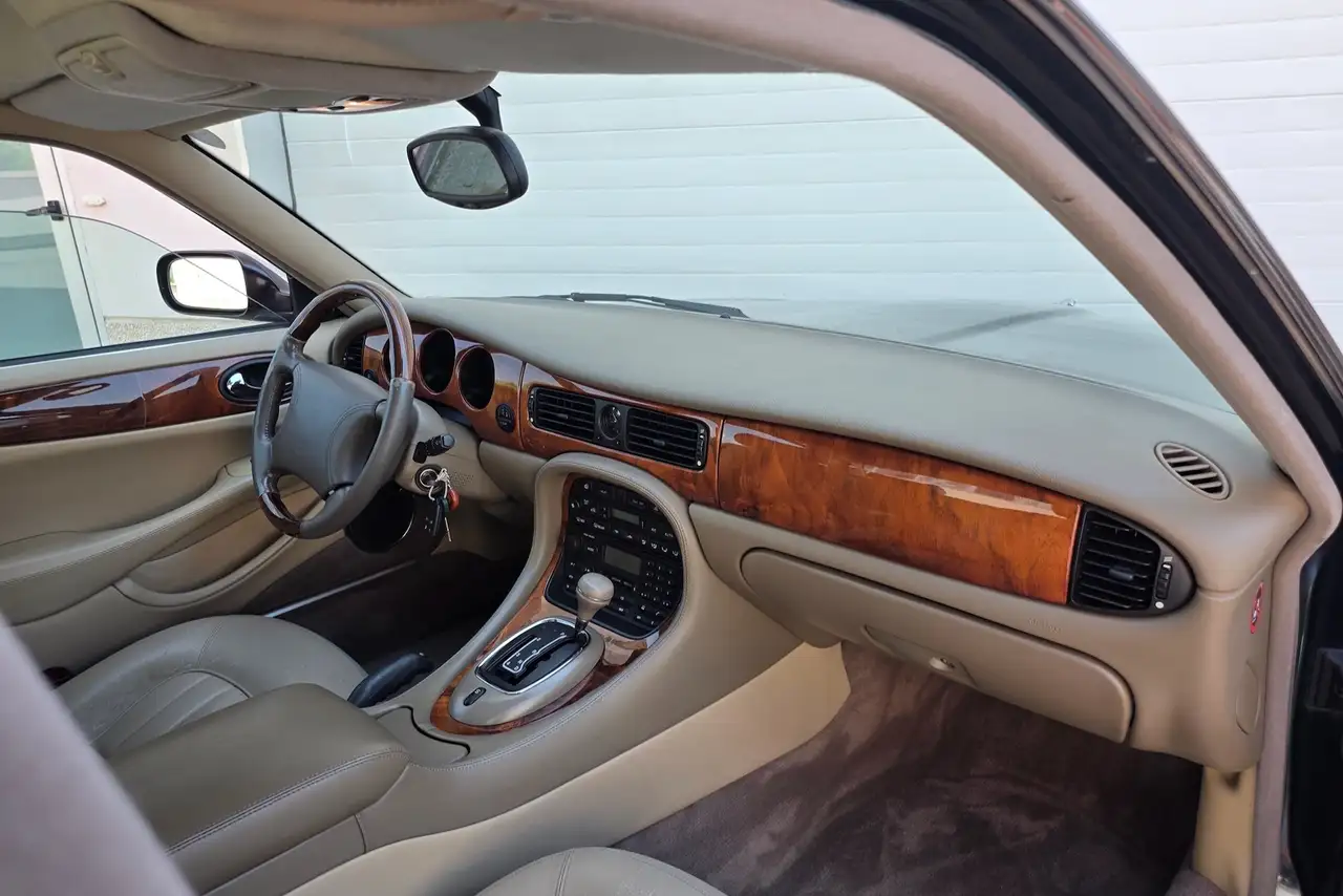 Jaguar XJ 4.0 Executive -MOTORE NUOVO-, foto 9