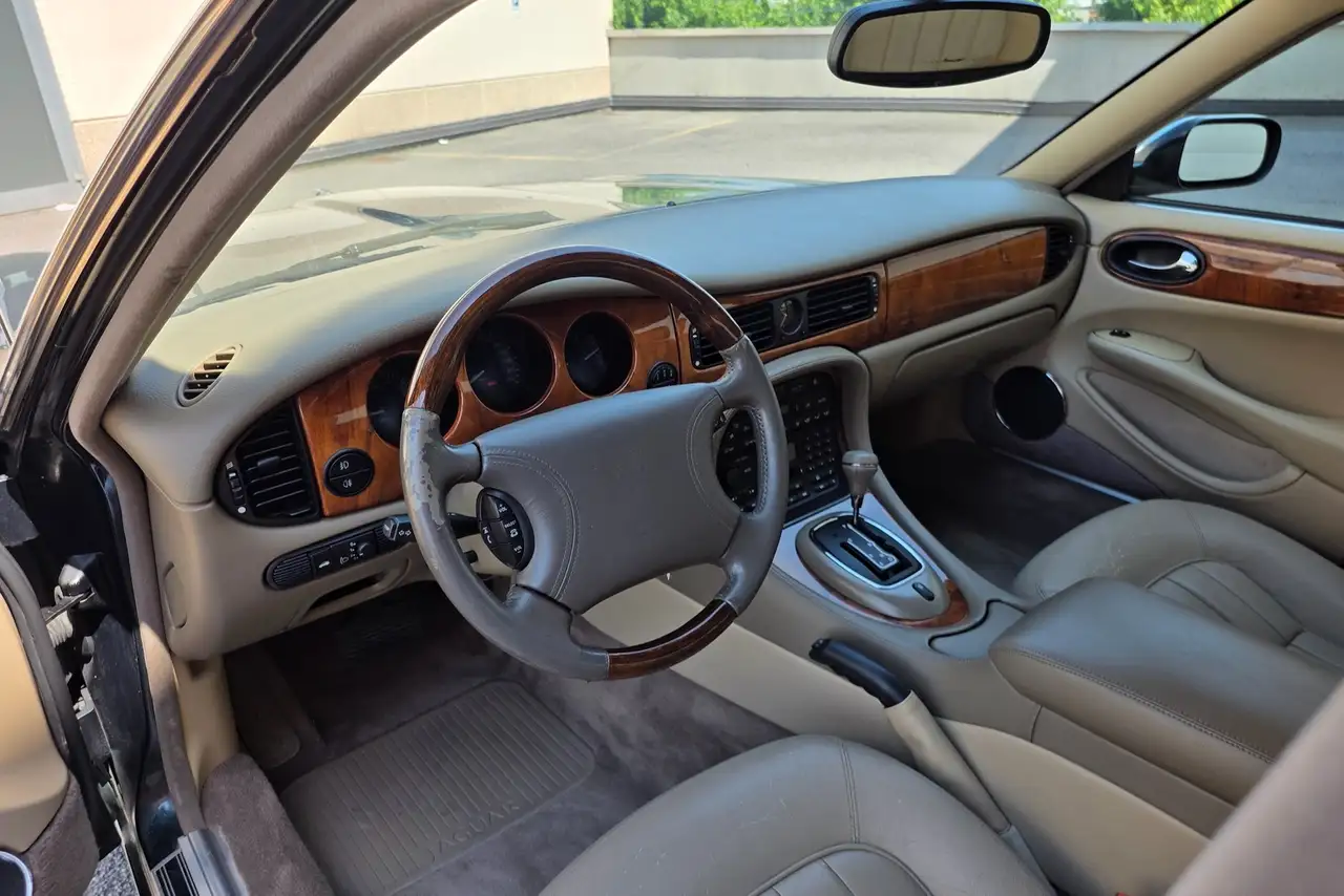 Jaguar XJ 4.0 Executive -MOTORE NUOVO-, foto 8