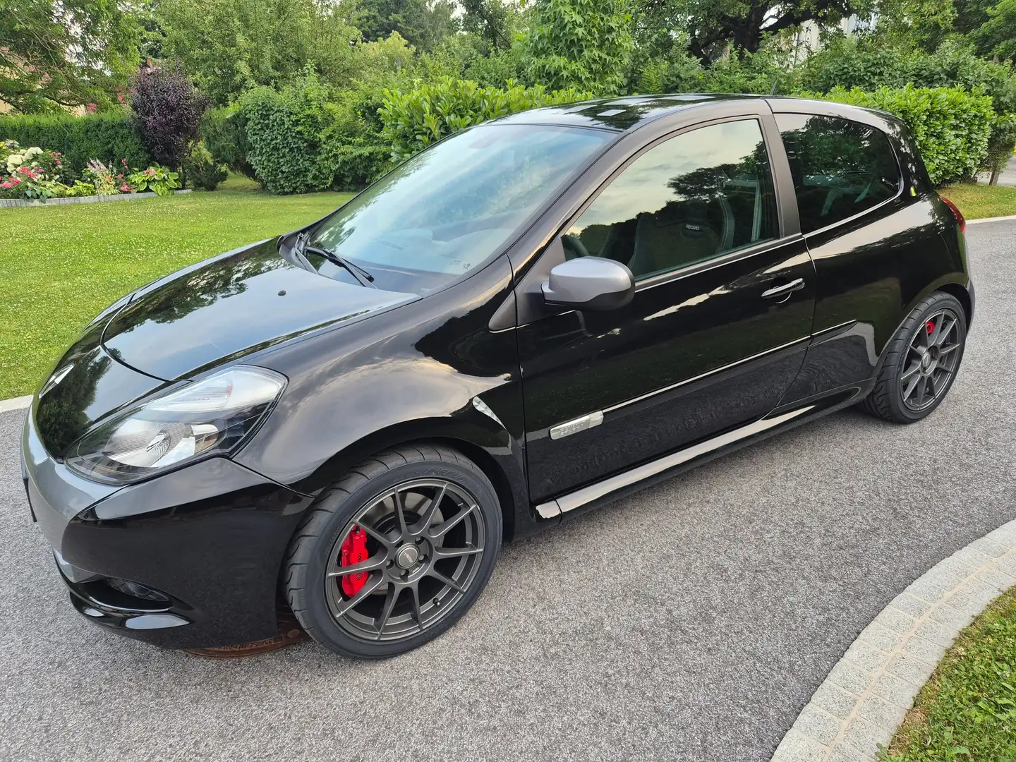 Renault Clio Sport 2,0 16V Schwarz - 1