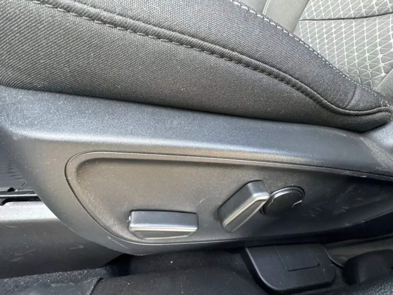 Ford Escape снимка Ford Escape