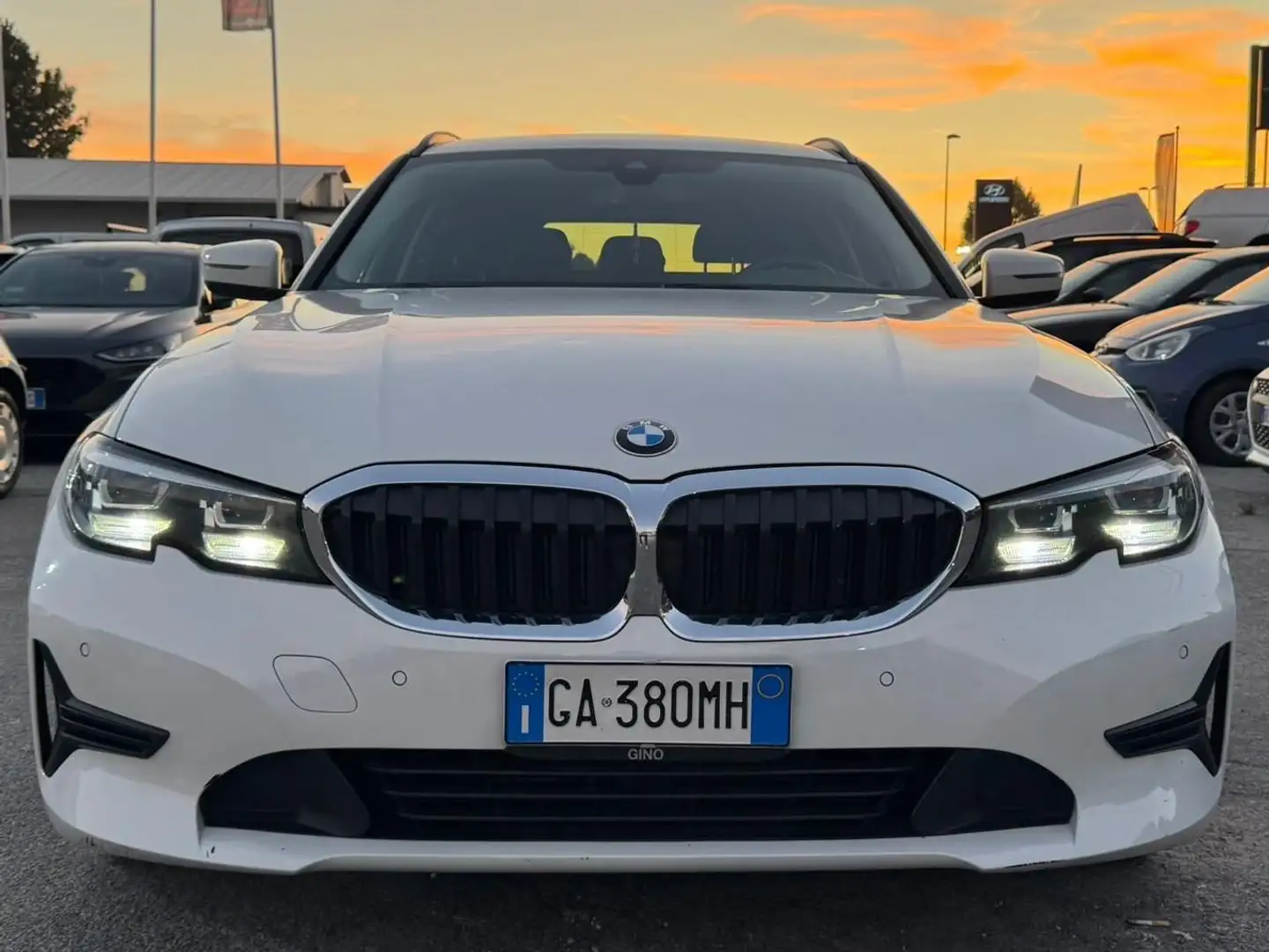 BMW 320 Serie 3 G21 2019 Touring 320d Touring xdrive Weiß - 2