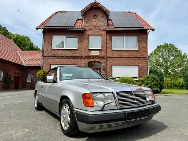 Mercedes-Benz CE 300 300 CE W124 E-Klasse Cabriolet Deutsch vom Arzt