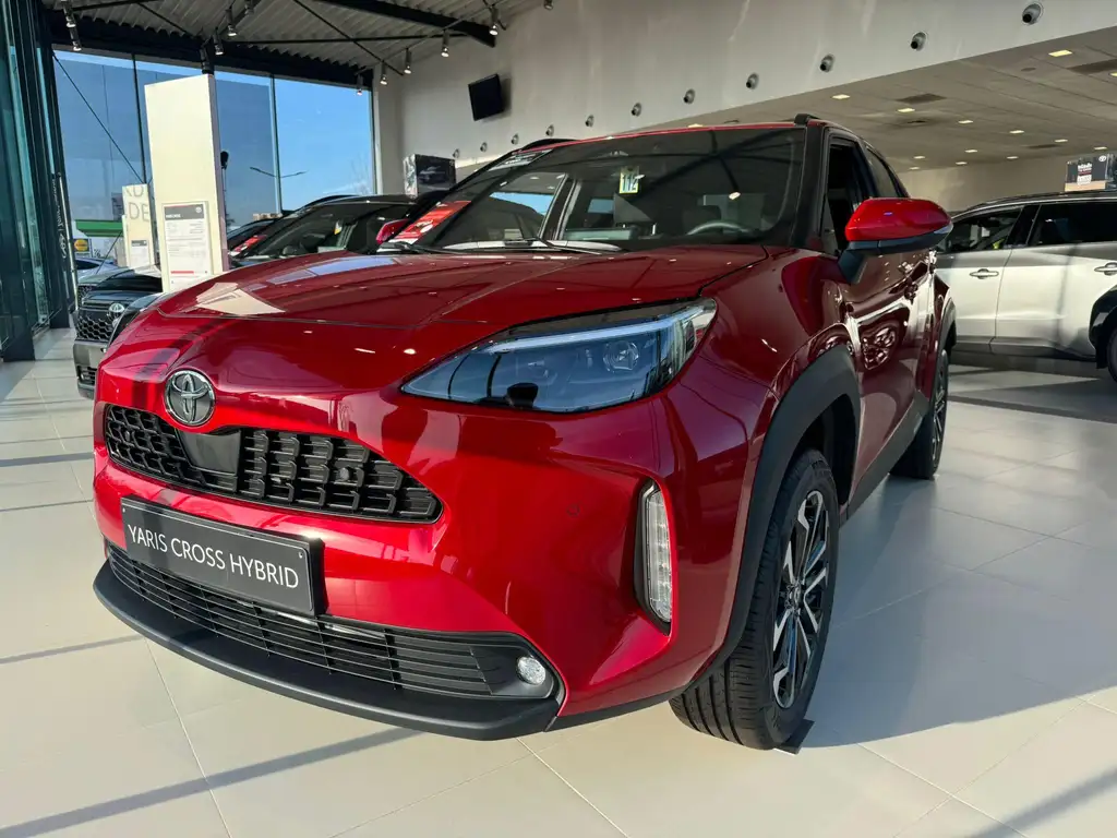 Toyota Yaris Cross 2025 из Европы — купить под ключ