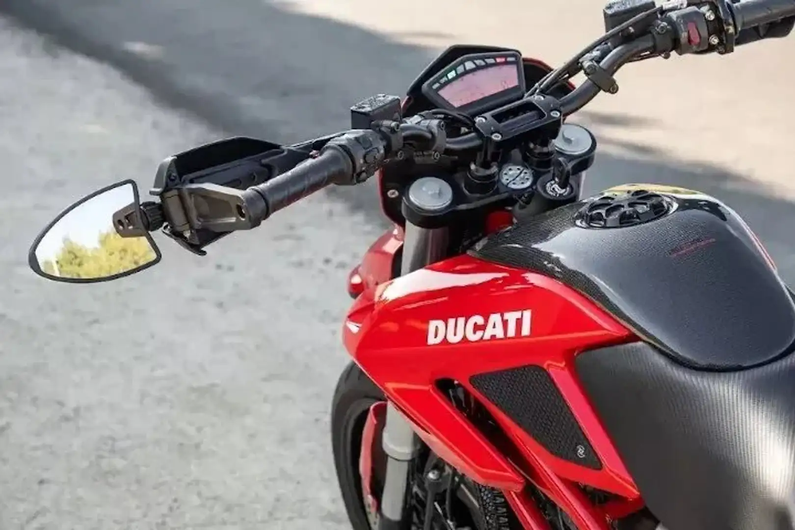 Ducati Hypermotard 796 Rood - 2