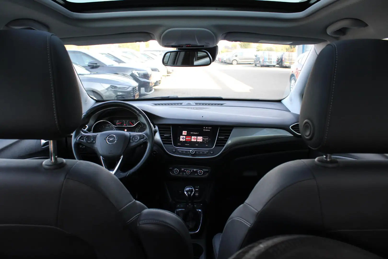 Opel Crossland X 1.2 Turbo Innovation | Trekhaak | Panorama Dak | C Noir - 2