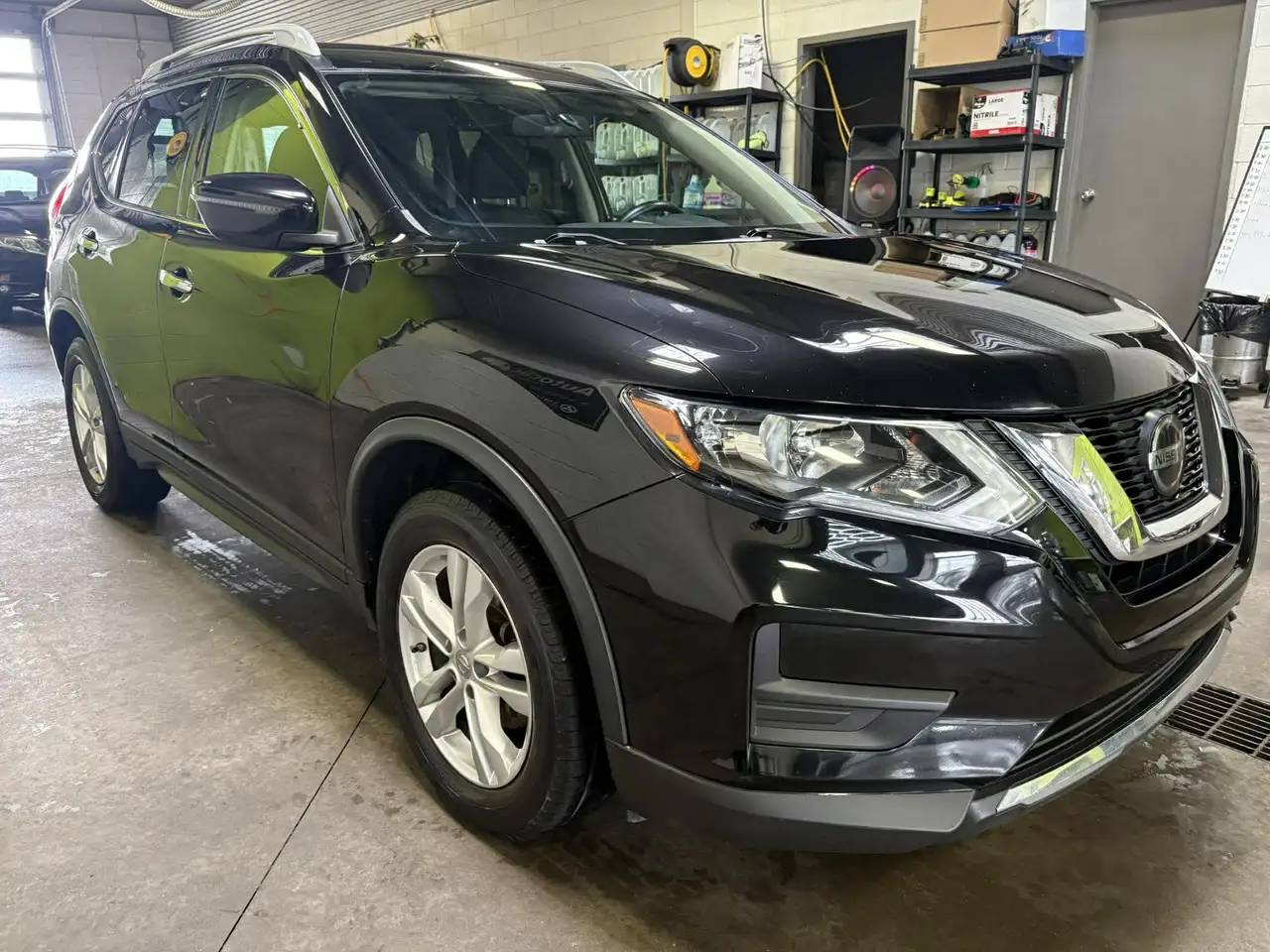 Nissan Rogue снимка Nissan Rogue