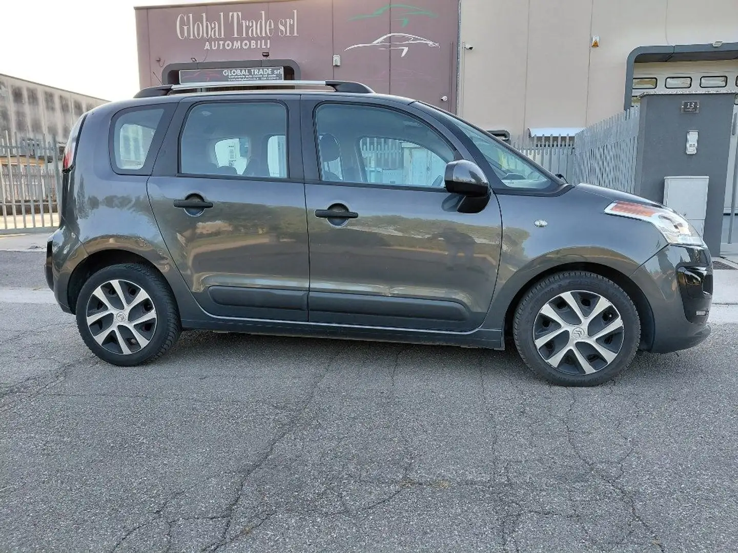 Citroen C3 Picasso 1.6 HDi 90 Exclusive KM 132.000 Grigio - 2