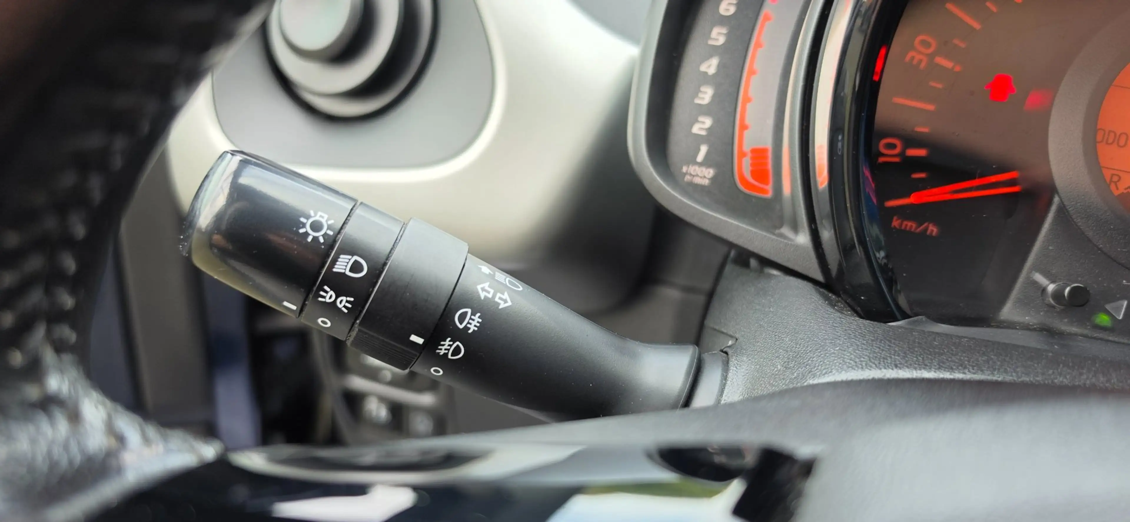 Toyota Aygo 1.0 VVT-i x-play 5Drs Airco Camera Bleutooth NAP — photo 21