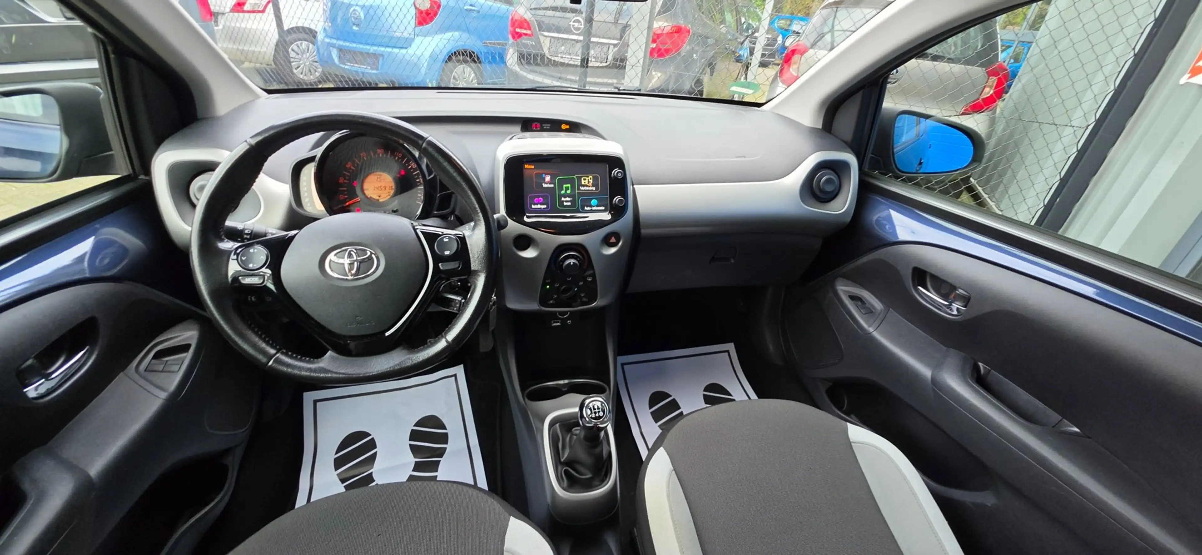Toyota Aygo 1.0 VVT-i x-play 5Drs Airco Camera Bleutooth NAP — photo 7