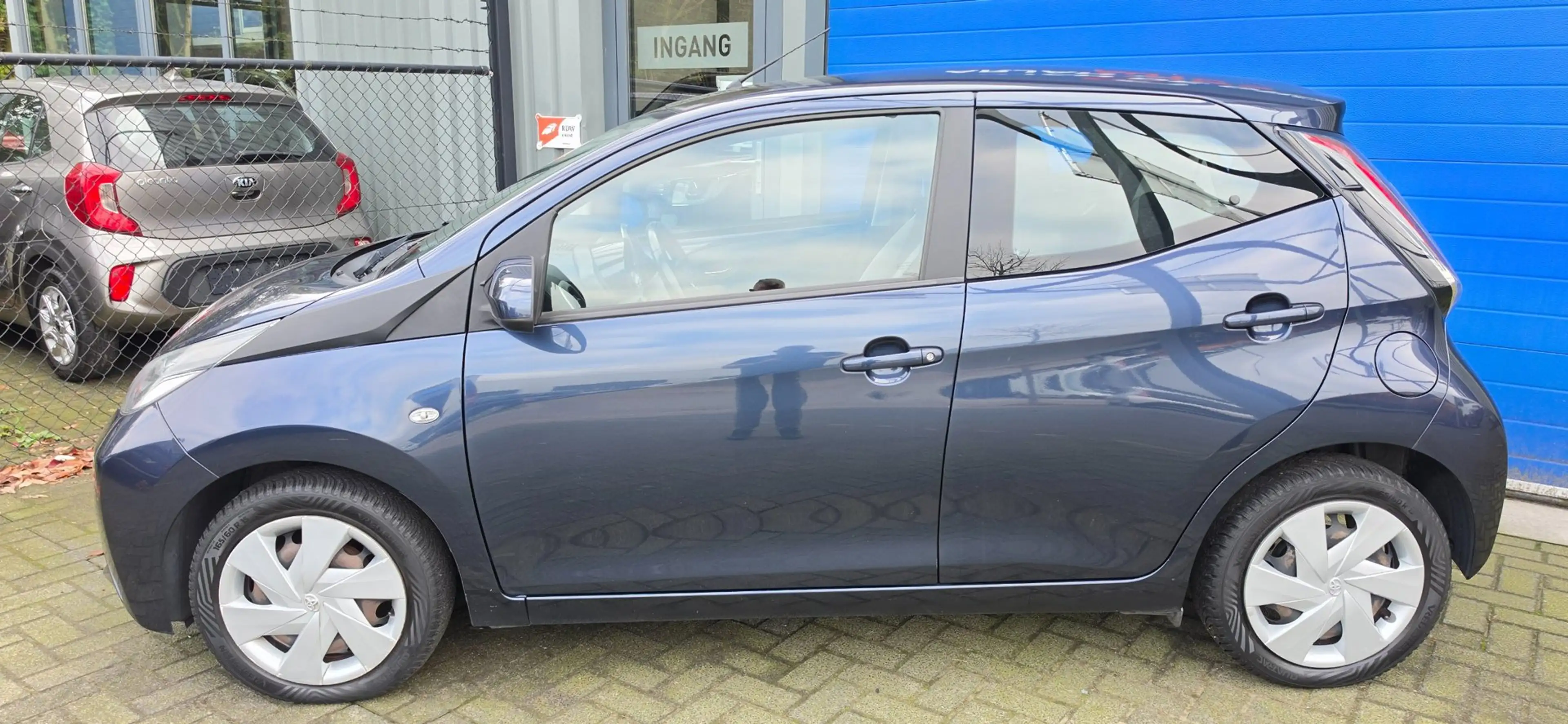 Toyota Aygo 1.0 VVT-i x-play 5Drs Airco Camera Bleutooth NAP — photo 3