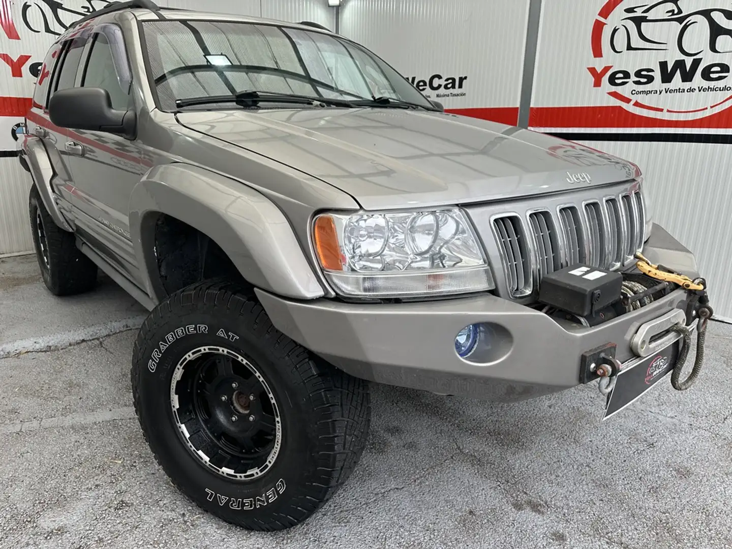 Jeep Grand Cherokee 4.7 V8 Overland Grau - 1