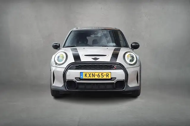 Mini Hatch view 8