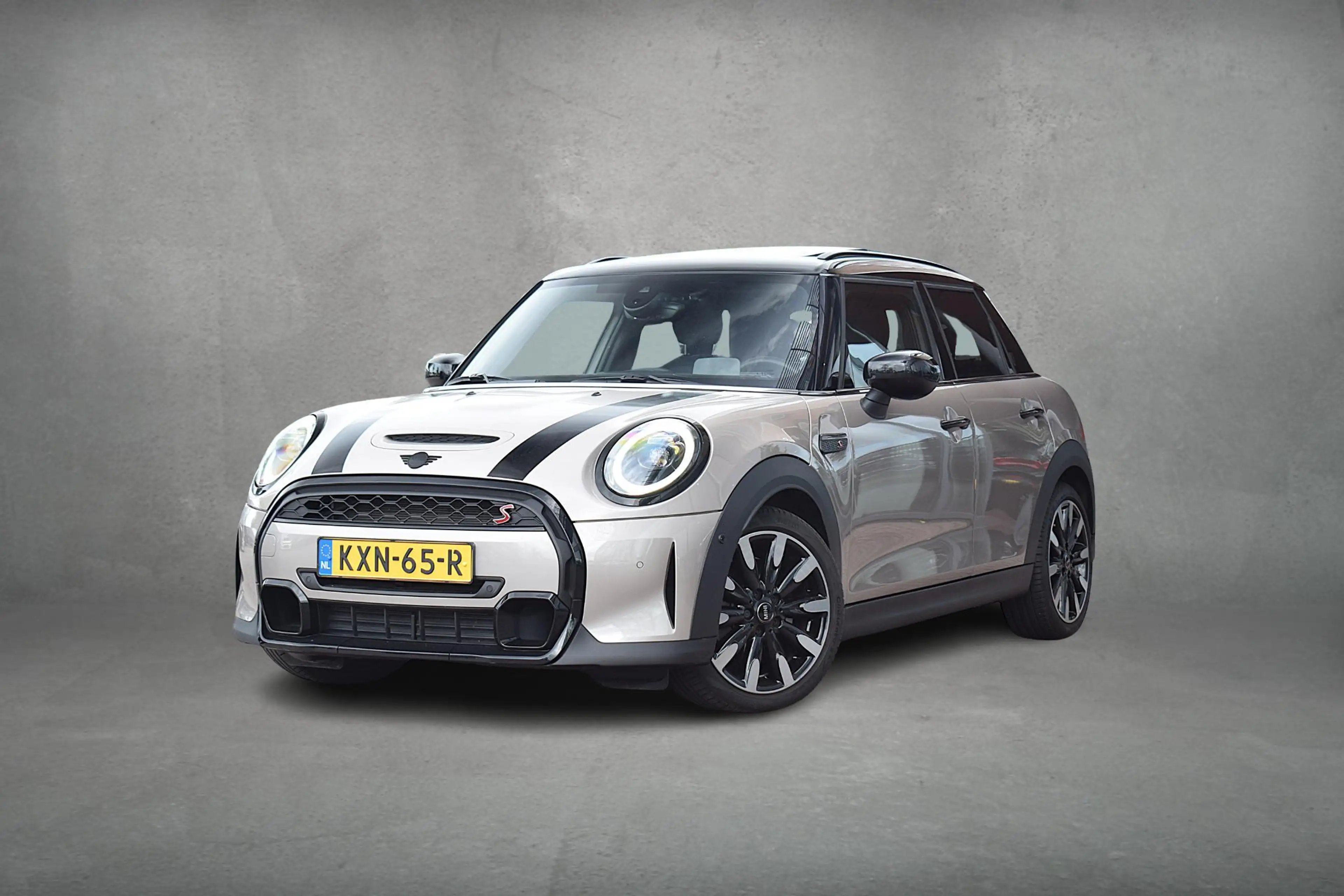 MINI Cooper S 5-Deurs 2.0 MINI Yours | Pano | Leer | H/K | HUD | — photo 2