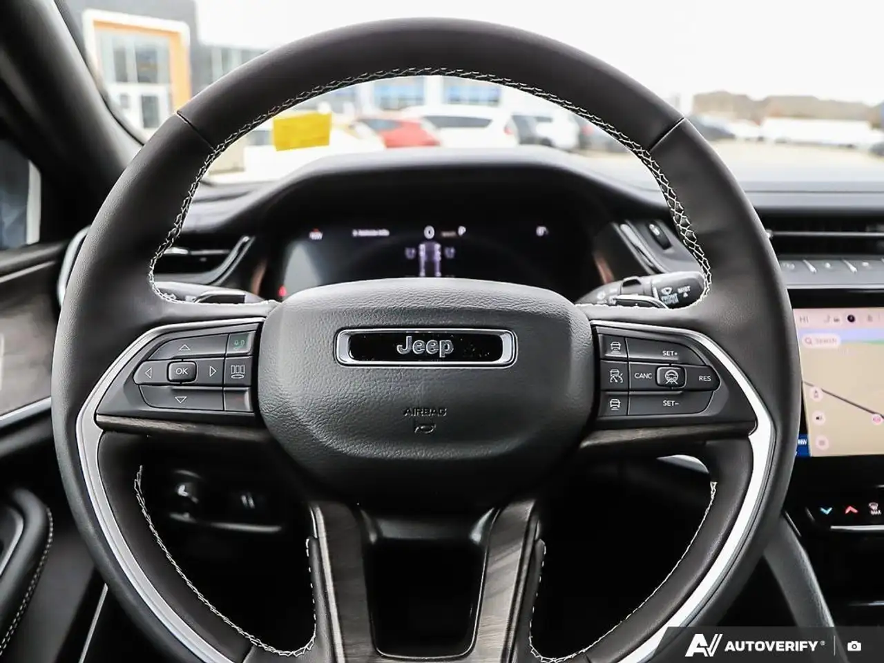 Jeep Grand Cherokee снимка Jeep Grand Cherokee