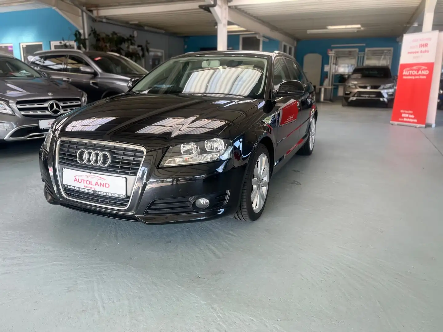 Audi A3 Sportback 2.0 TDI Ambition SHZ TEMP PDC Schwarz - 1