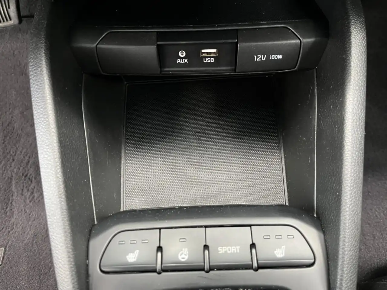 Kia Rio снимка Kia Rio