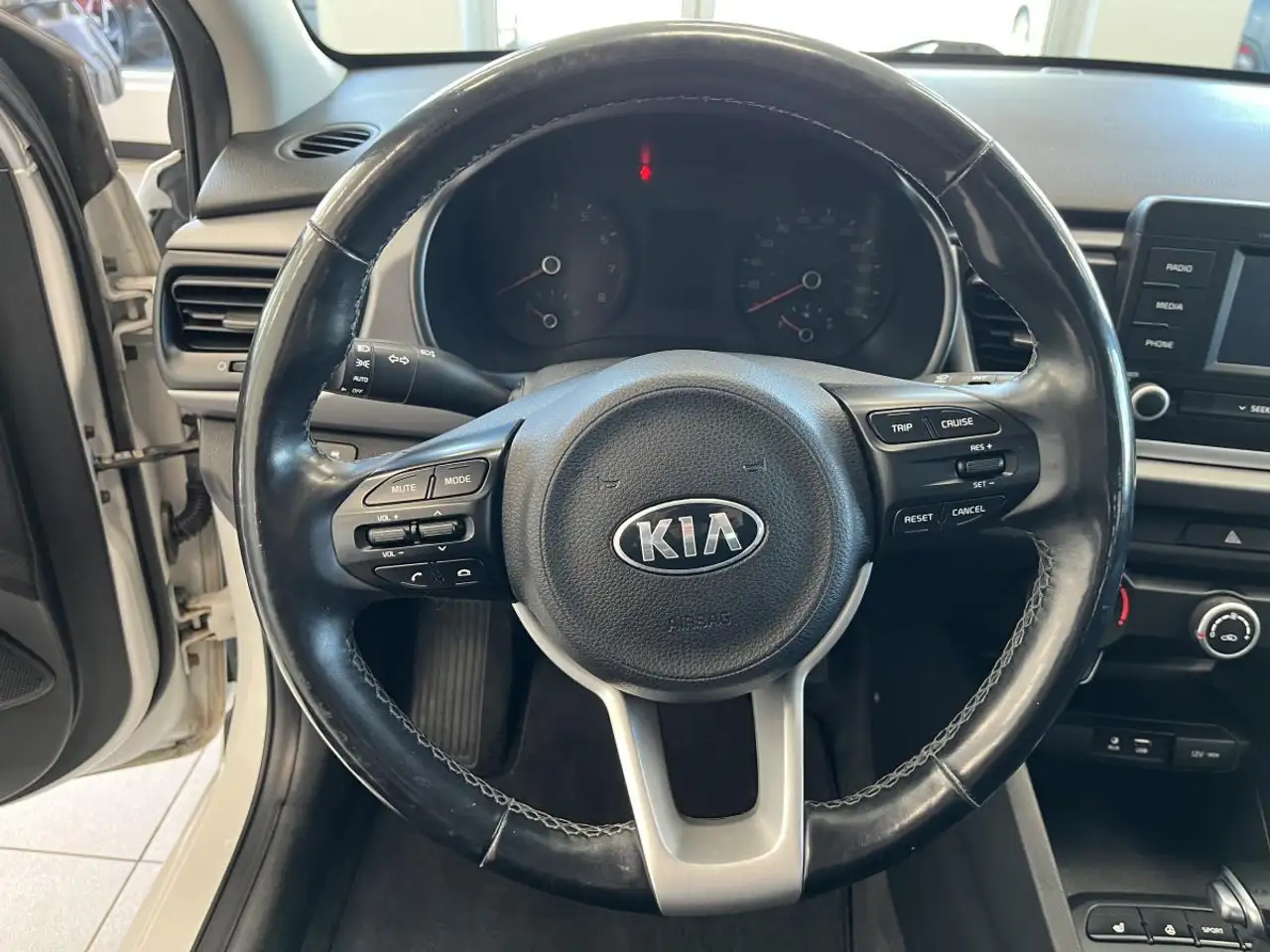 Kia Rio снимка Kia Rio