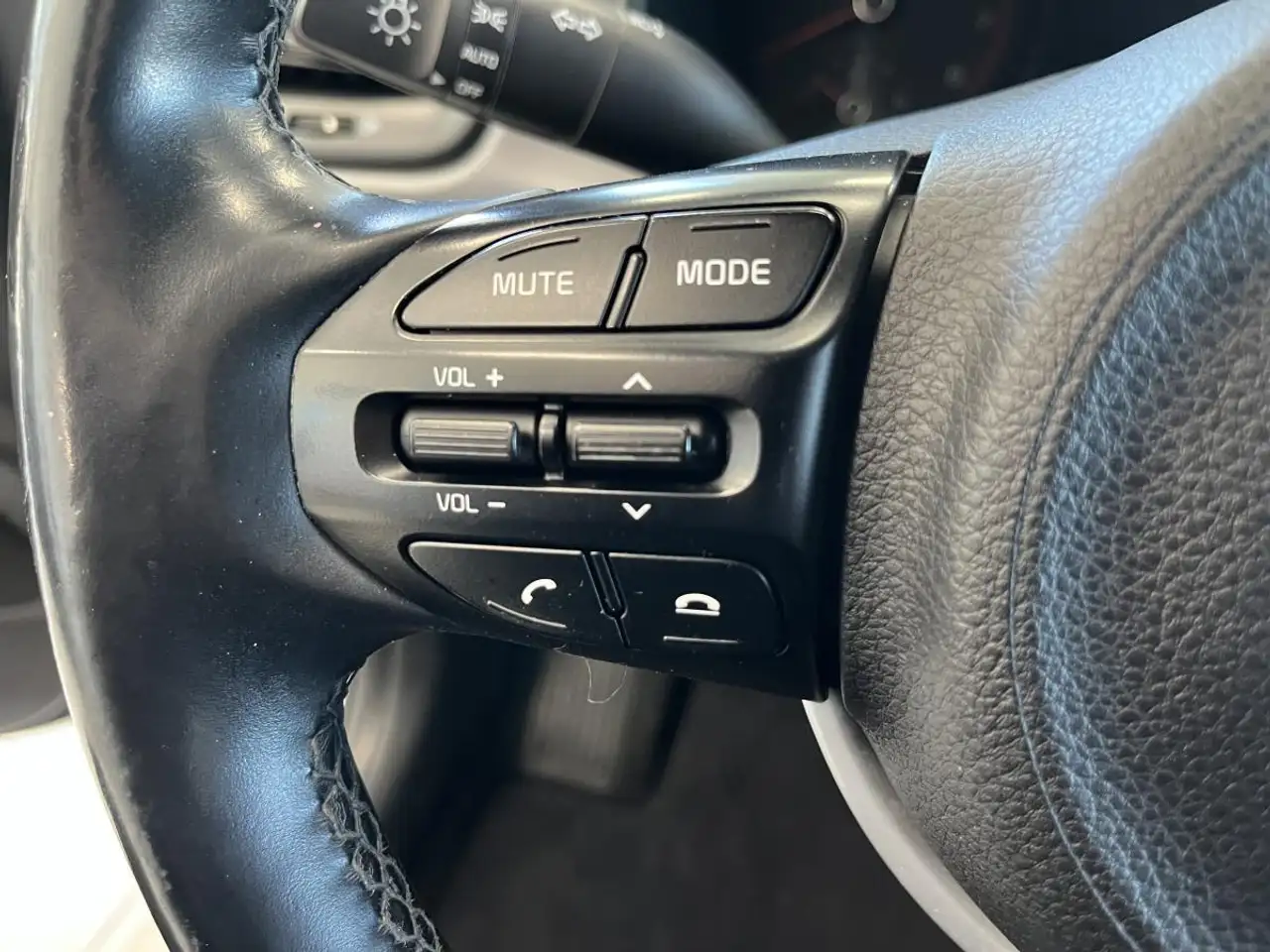 Kia Rio снимка Kia Rio