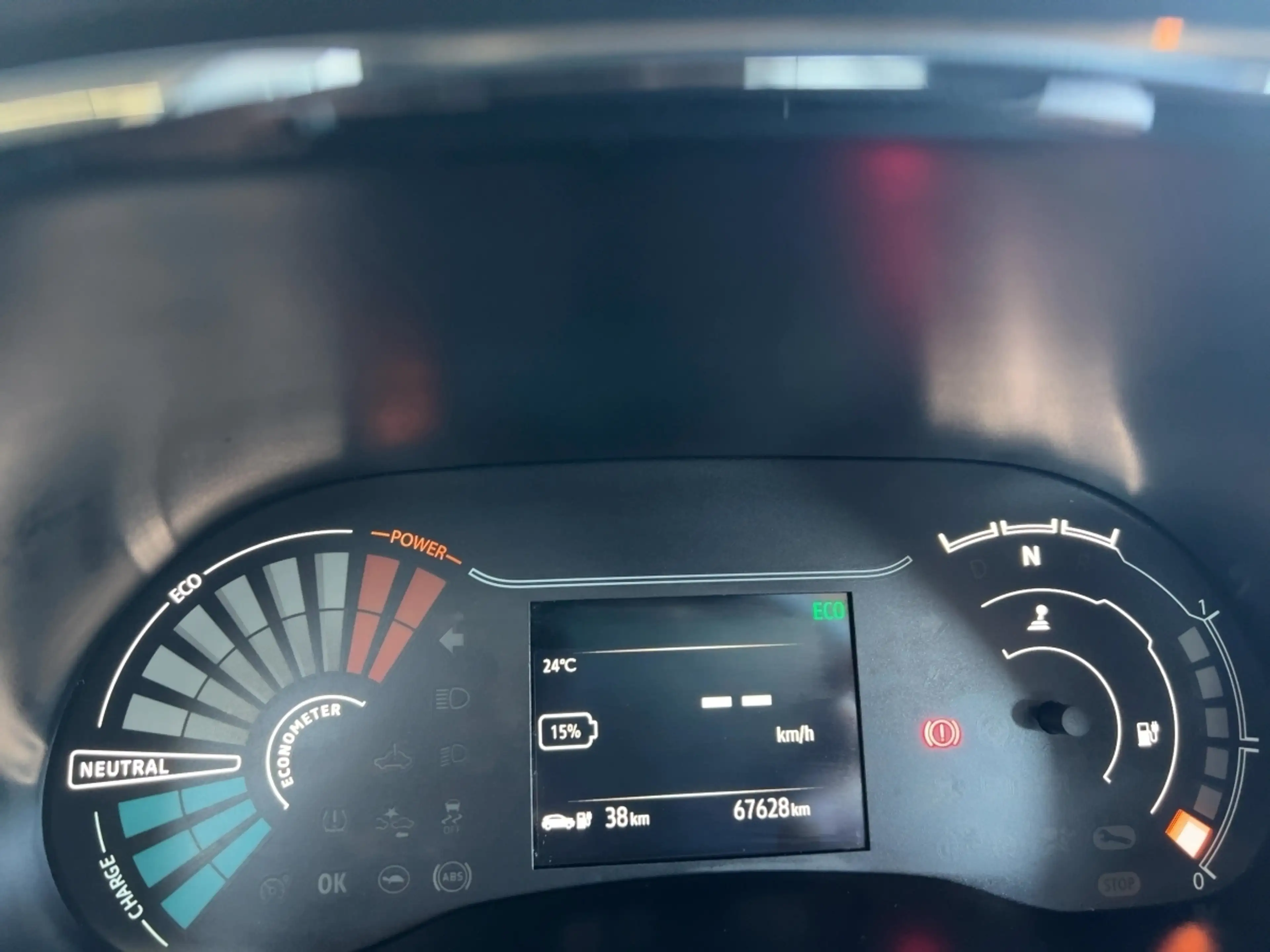 Dacia Spring Essential KLIMA LED-Tagfahrlicht ABS ESP ZV — photo 13