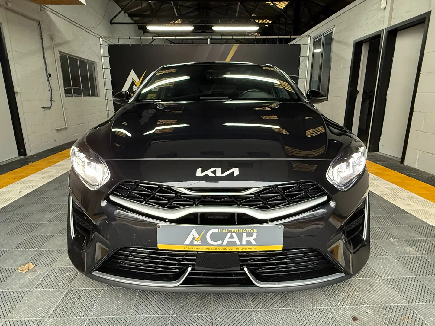 Kia ProCeed / pro_cee'd 1.5 T-GDi GT-Line ISG DCT - GARANTIE KIA 2030 Zwart - 2